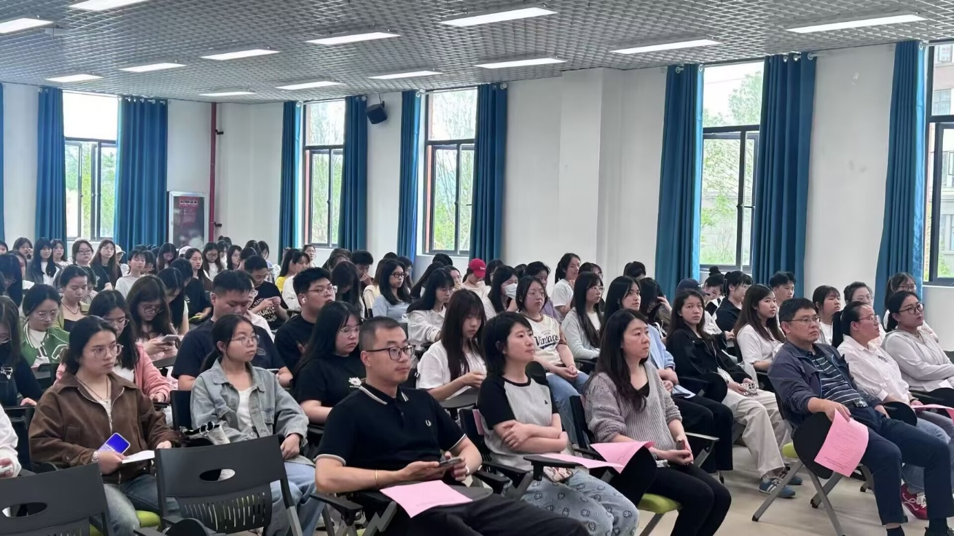永利ylg集团官网开展“会院书香”图书捐赠仪式暨读书分享会